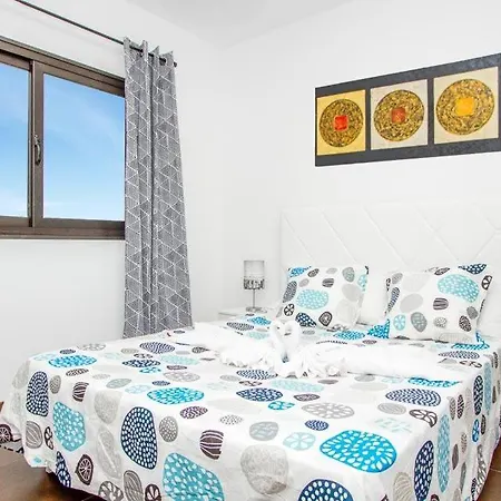 Playa Blanca Sleeps 10 With Pool Air Con And Wifi Playa Blanca (Lanzarote)