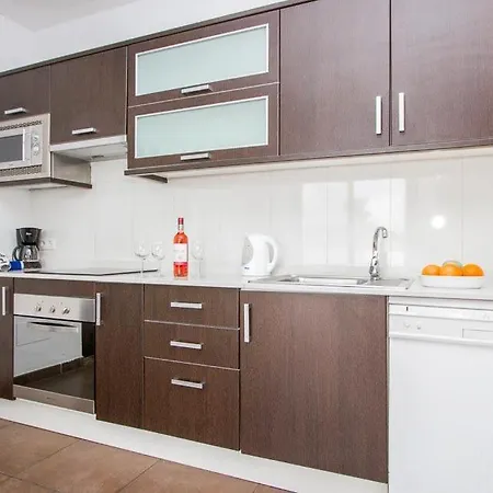 Villa Playa Blanca Sleeps 10 With Pool Air Con And Wifi
