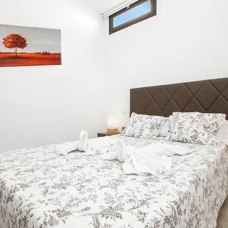 Villa Playa Blanca Sleeps 10 With Pool Air Con And Wifi Playa Blanca (Lanzarote)
